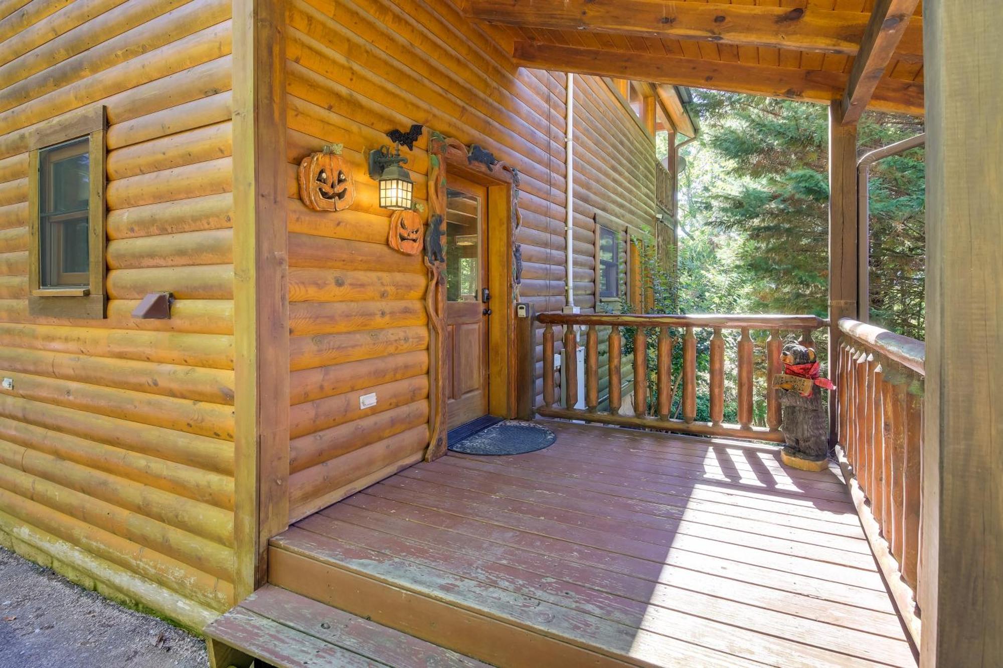 Secluded And Wooded Wears Valley Cabin With Fire Pit! Sevierville Bagian luar foto