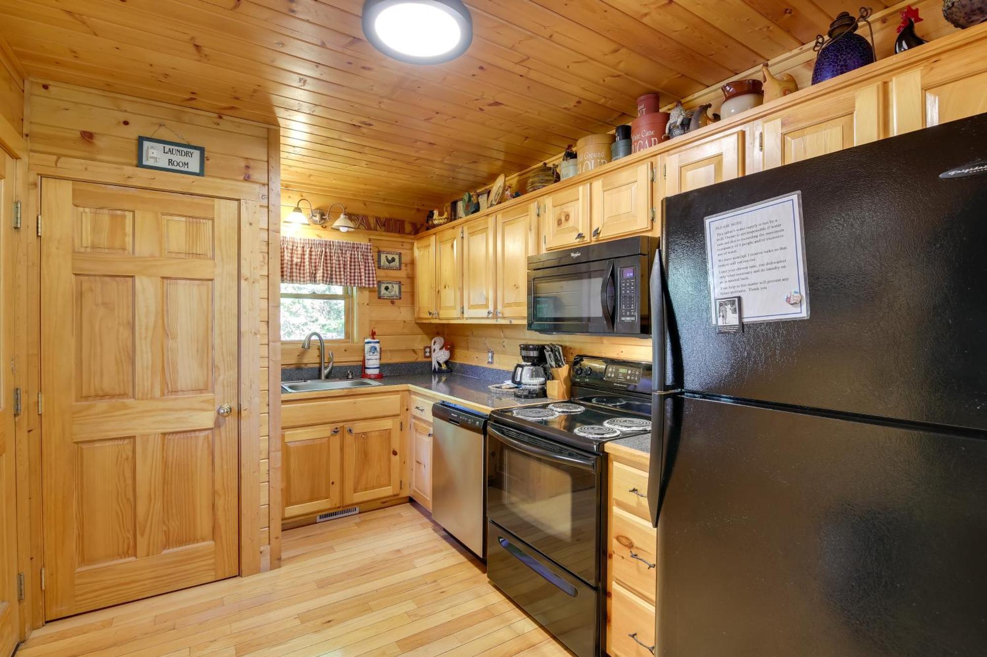 Secluded And Wooded Wears Valley Cabin With Fire Pit! Sevierville Bagian luar foto