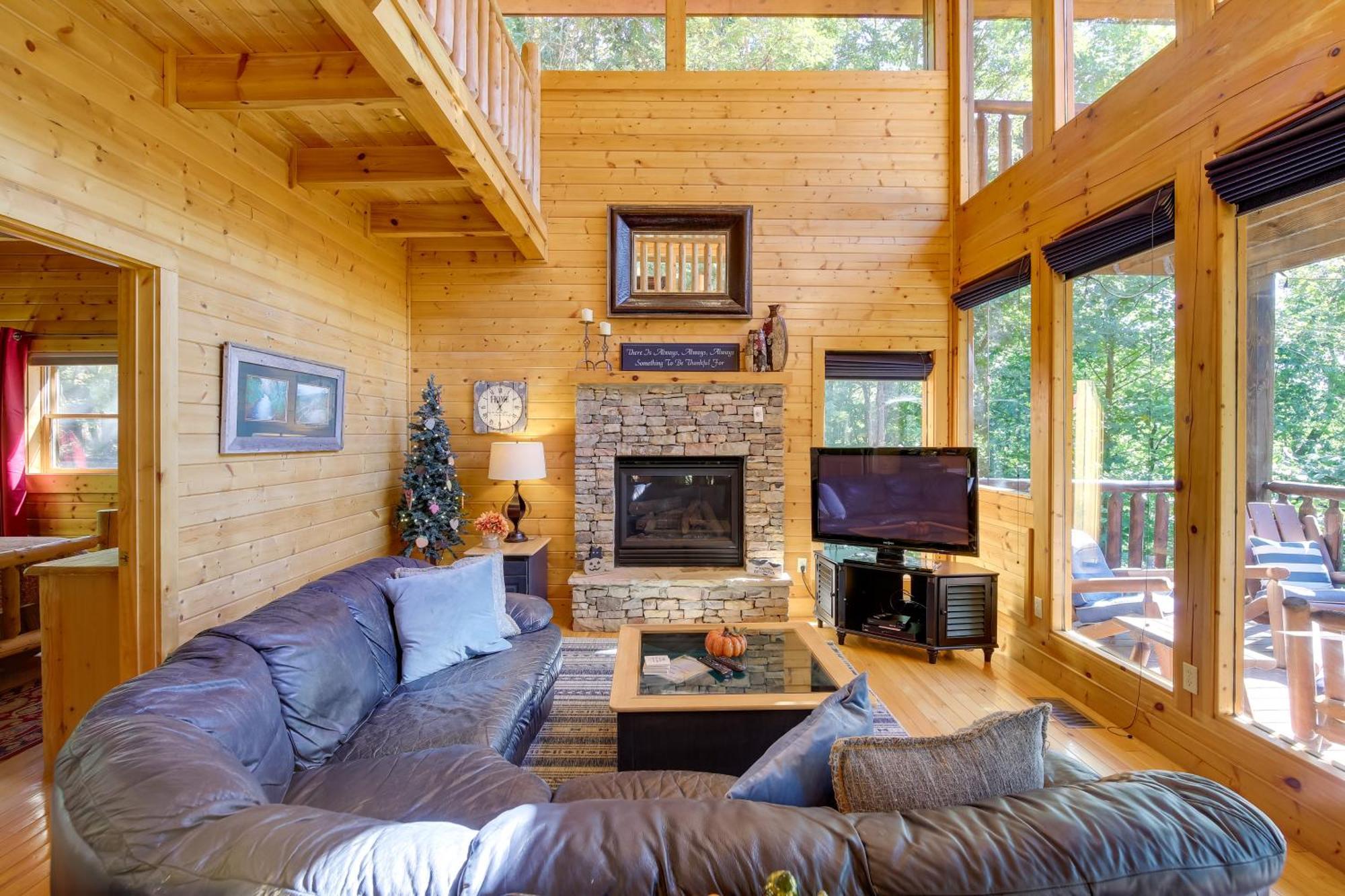 Secluded And Wooded Wears Valley Cabin With Fire Pit! Sevierville Bagian luar foto