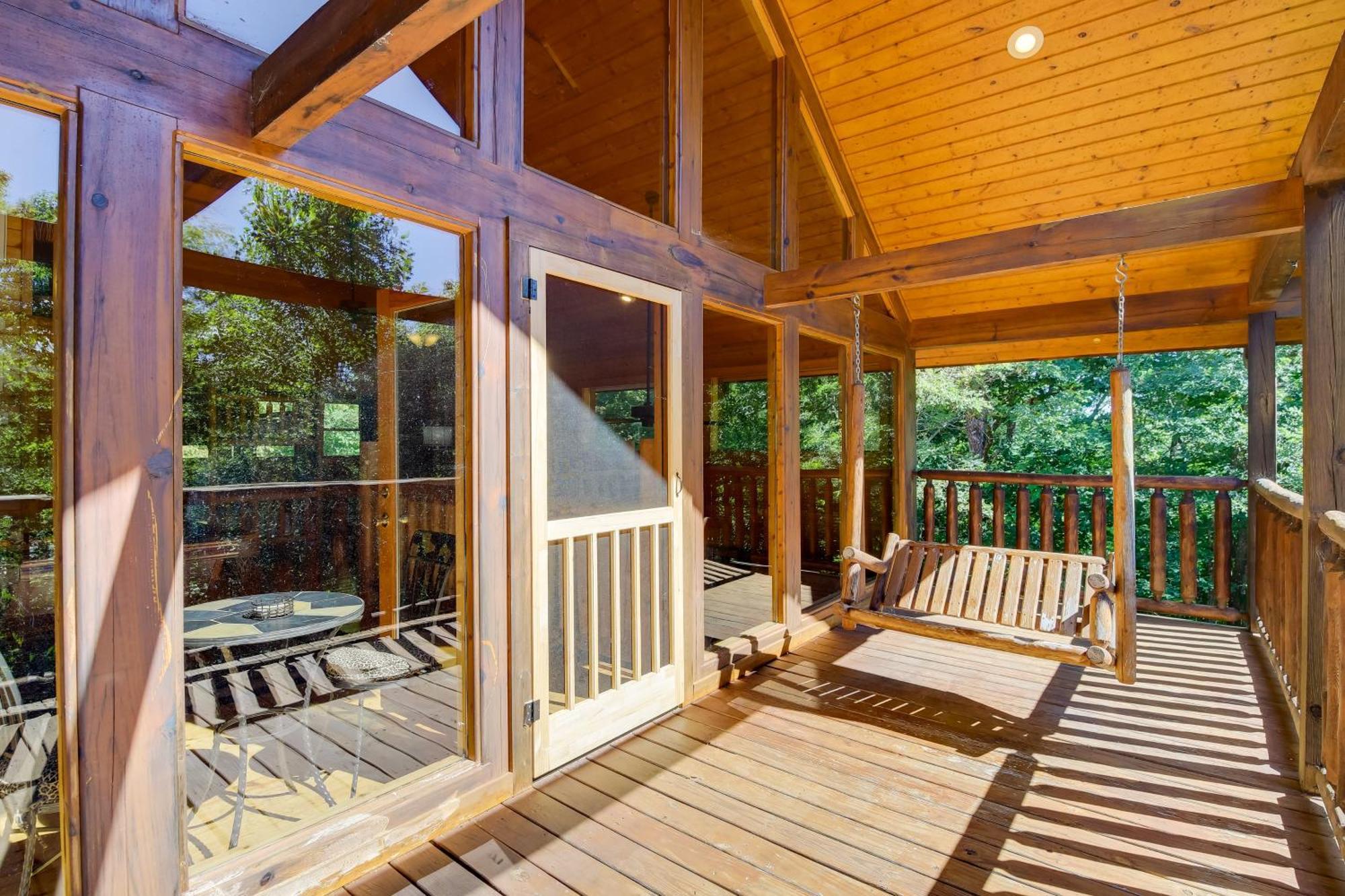 Secluded And Wooded Wears Valley Cabin With Fire Pit! Sevierville Bagian luar foto