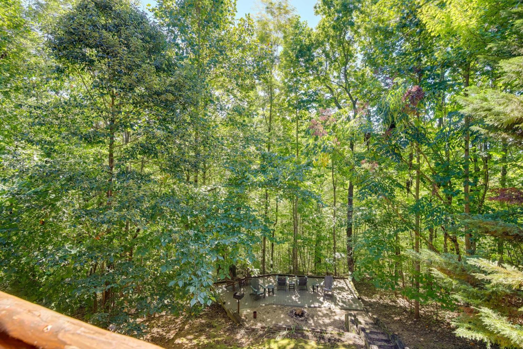 Secluded And Wooded Wears Valley Cabin With Fire Pit! Sevierville Bagian luar foto